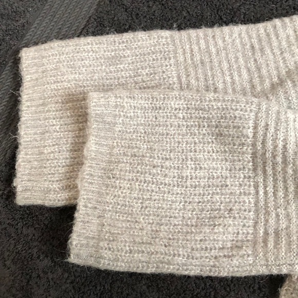 Armani Exchange Cropped oversized Knit Sweater - Picture 4 of 5